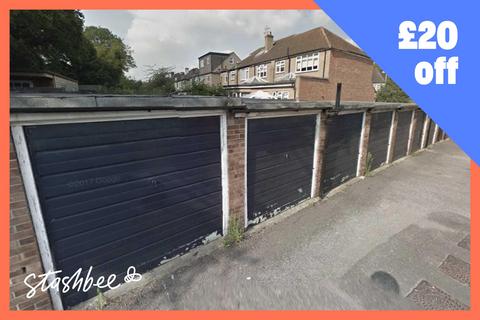 Garage to rent, Wickham Close, New Malden KT3