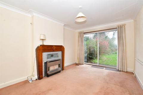 13 Derek Avenue, Wallington, SM6 7LA