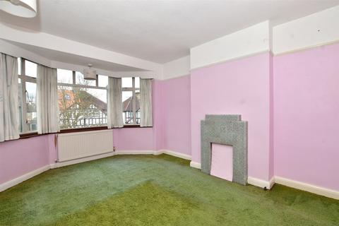 13 Derek Avenue, Wallington, SM6 7LA