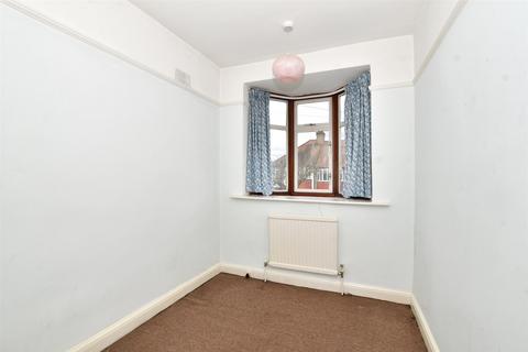 13 Derek Avenue, Wallington, SM6 7LA
