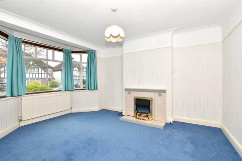 13 Derek Avenue, Wallington, SM6 7LA