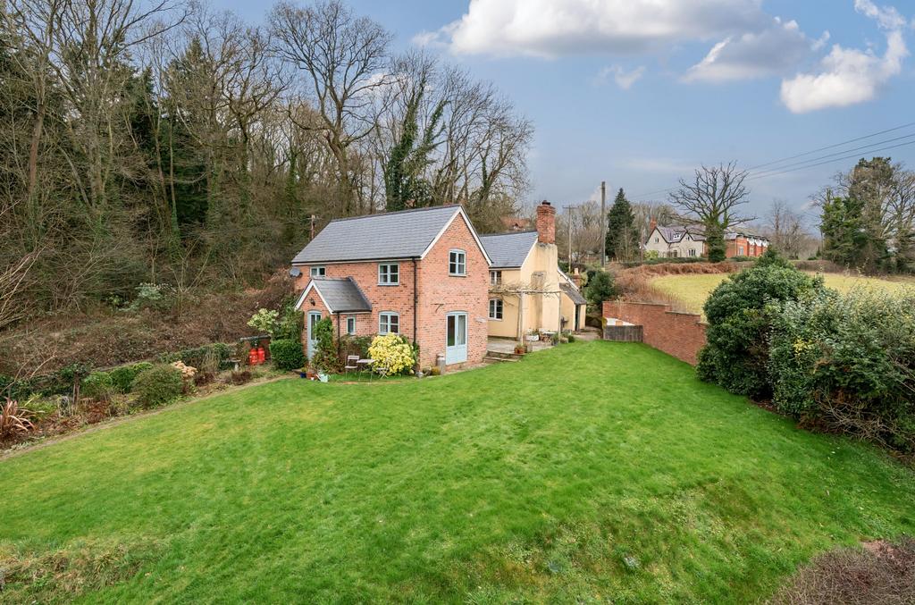 Ledbury HR8 4 bed detached house for sale £760,000