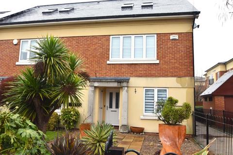 3 bedroom end of terrace house to rent, Canterbury Mews, Windsor, Berkshire, SL4