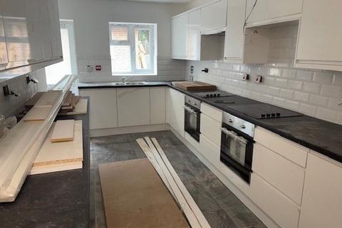 undefined, Northfields, Dunstable