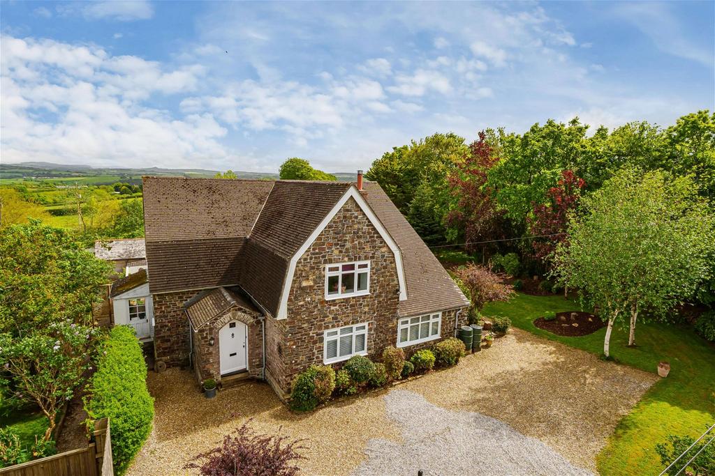 Cornwall/ Devon Border 4 bed detached house for sale £650,000