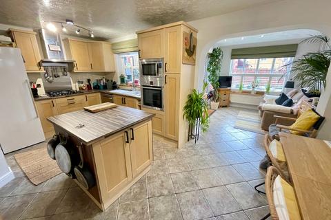 55 Lorimer Close, Luton, LU2 7RL