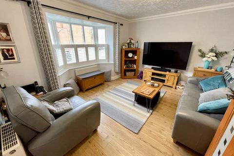 55 Lorimer Close, Luton, LU2 7RL