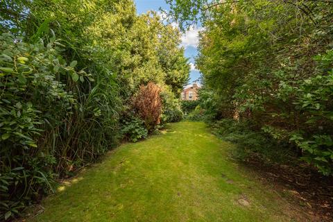 155 Elm Road, New Malden, KT3 3HX