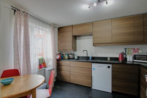 46 Cutforth Way, Romsey, SO51 0BD