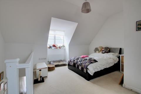 46 Cutforth Way, Romsey, SO51 0BD