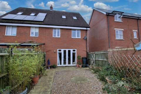 46 Cutforth Way, Romsey, SO51 0BD
