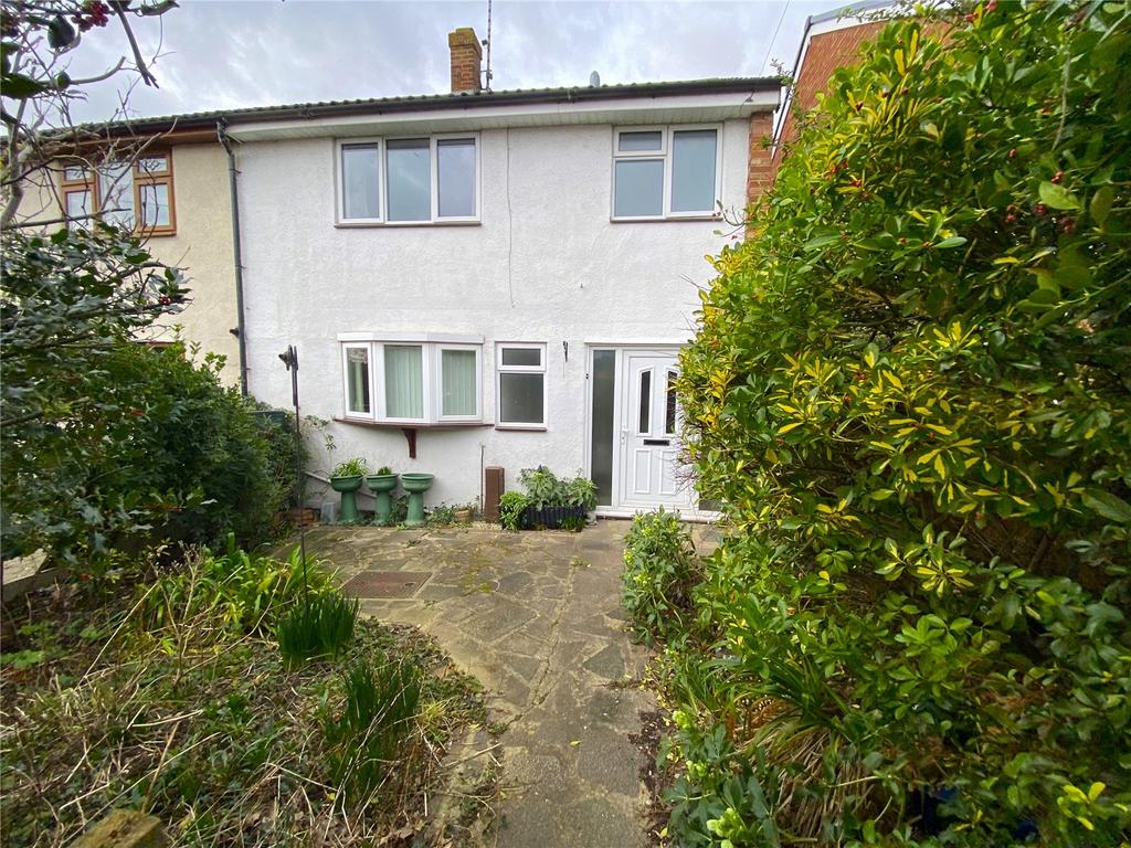 Epping Close, Eastwood, Essex, SS9 3 bed semidetached house for sale