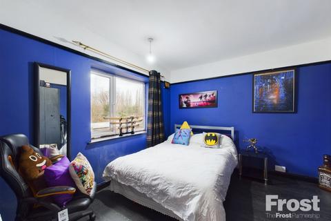 68 Brookside Avenue, Ashford, TW15 3LX
