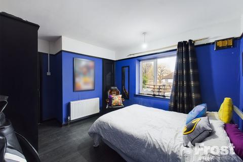 68 Brookside Avenue, Ashford, TW15 3LX