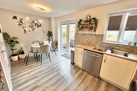 33 Locklin Square, Doseley, Telford, TF4 3FP
