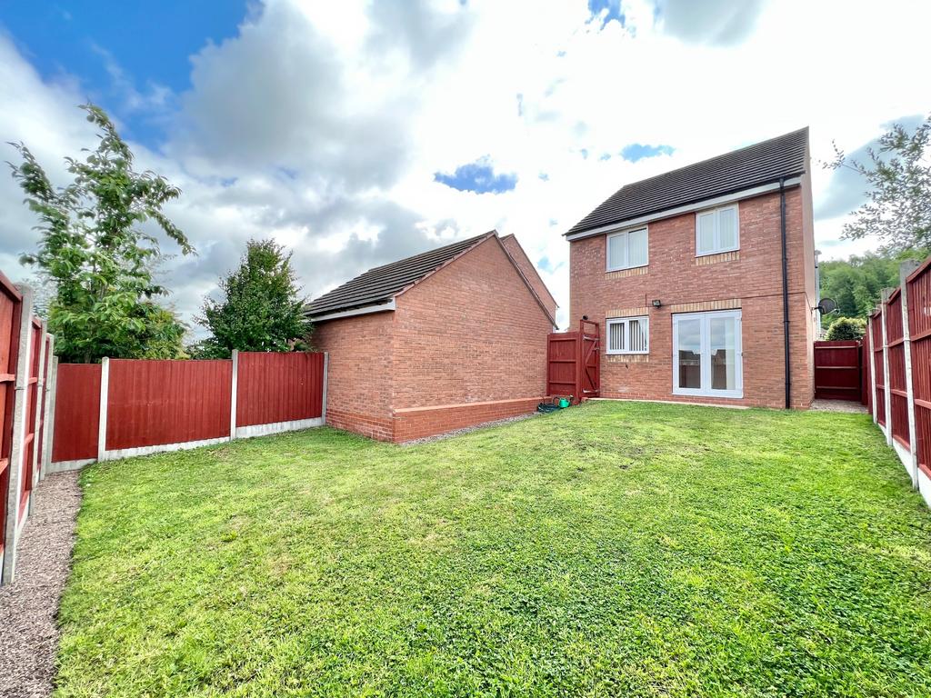 St. Avenue, Telford TF2 3 bed detached house for sale £270,000