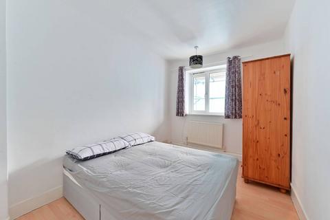 3 bedroom flat for sale, St John's Drive, Earlsfield, London, SW18