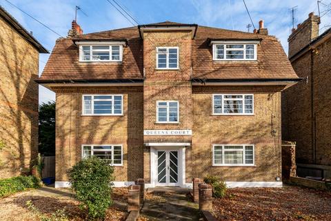 2 bedroom flat for sale, Queens Road, Twickenham, TW1