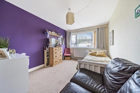 Dundry Pentrosfa Crescent, Llandrindod Wells, LD1 5NW