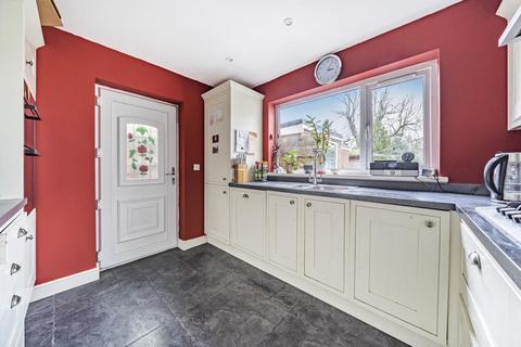 Dundry Pentrosfa Crescent, Llandrindod Wells, LD1 5NW