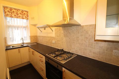 1 bedroom terraced house to rent, Kerry Street, LS18