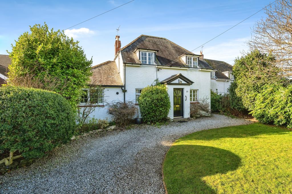 Southgate Road, Southgate, Swansea, SA3 4 bed detached house £699,950