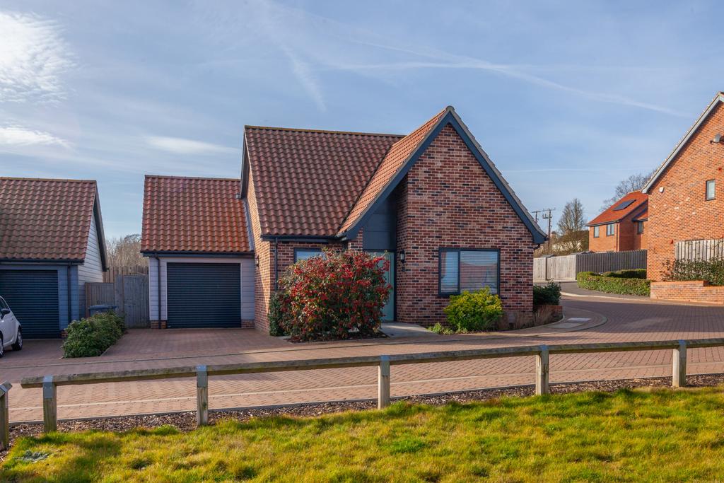 Two Bedroom Detached Bungalow In Ufford.