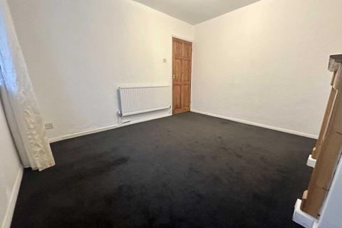 2 bedroom maisonette for sale - Roman Road, Luton LU4