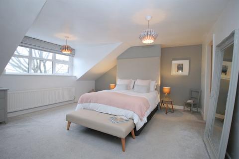5 bedroom detached house for sale, Off Tinshill Road, Cookridge