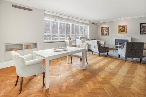 2 bedroom flat for sale, Ryder Street, London SW1Y