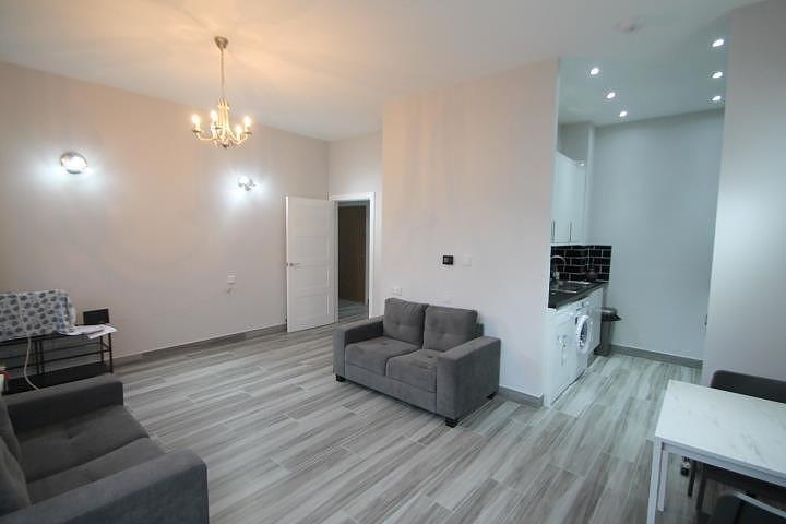 Lounge (Main)