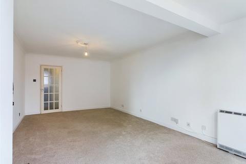 2 bedroom apartment to rent, Channings, Kingsway, BN3