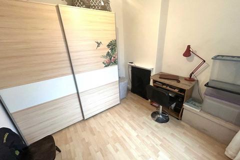 76 Albert Street, Chadderton, Oldham, OL9 7HB