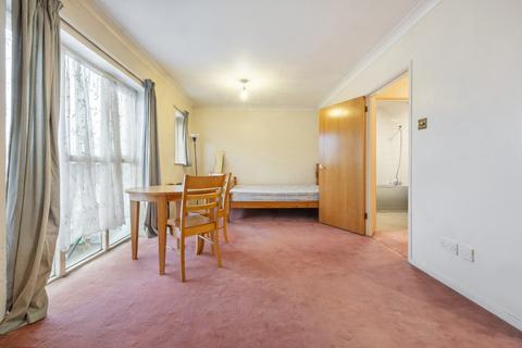 Studio for sale, Glastonbury Court, Farrow Lane, London