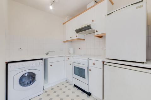 Studio for sale, Glastonbury Court, Farrow Lane, London