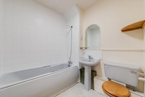 Studio for sale, Glastonbury Court, Farrow Lane, London