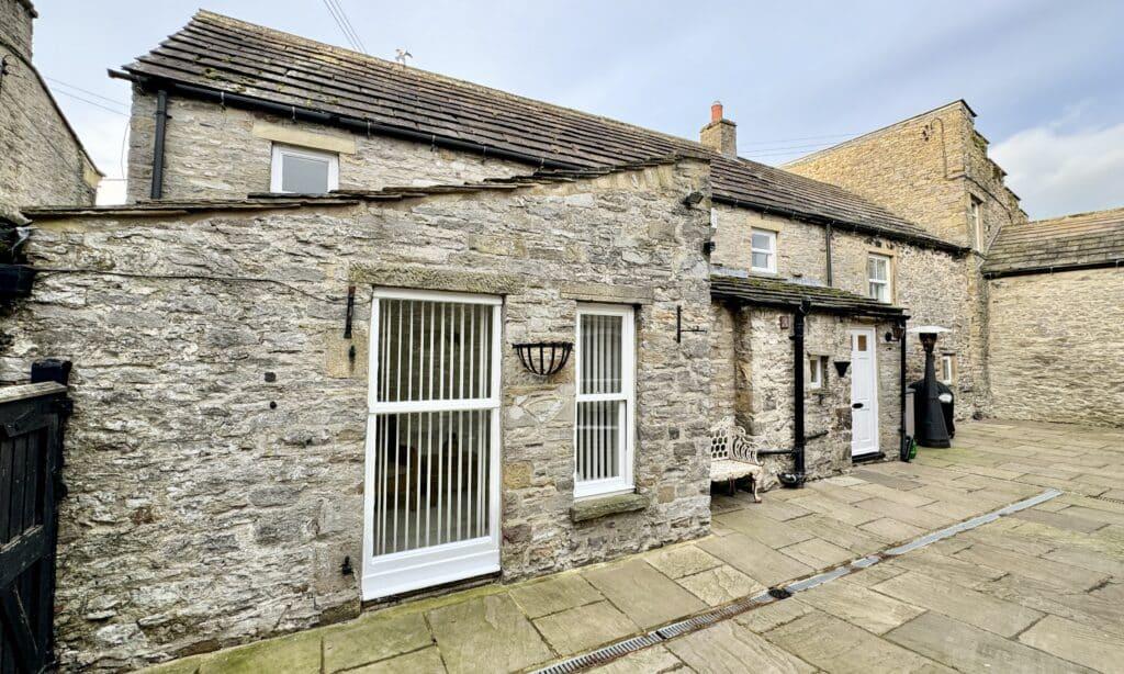 Arkle Cottage, West End, Middleham, Leyburn 3 bed character property