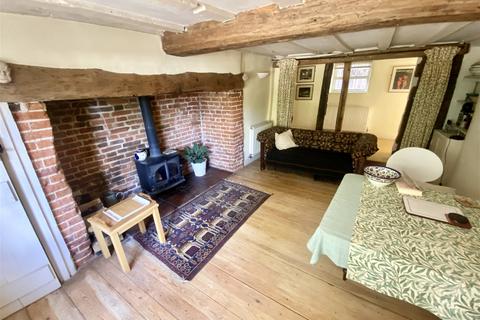3 bedroom cottage for sale, Woodrising, Norwich