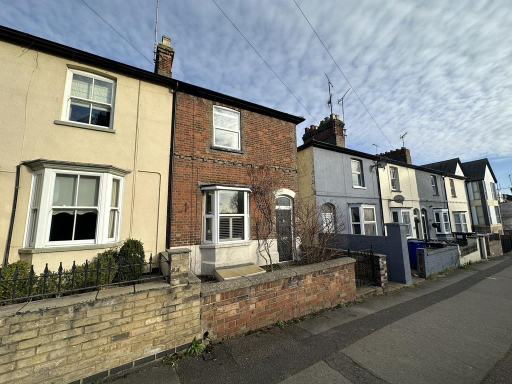 Mill Hill, Newmarket 2 bed terraced house £250,000