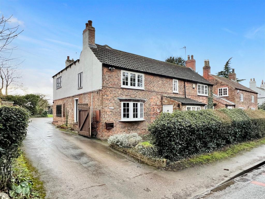 Long Marston, Angram Road, YO26 4 bed detached house for sale £725,000