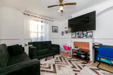 7 Bideford Road, Bromley, BR1 5HD