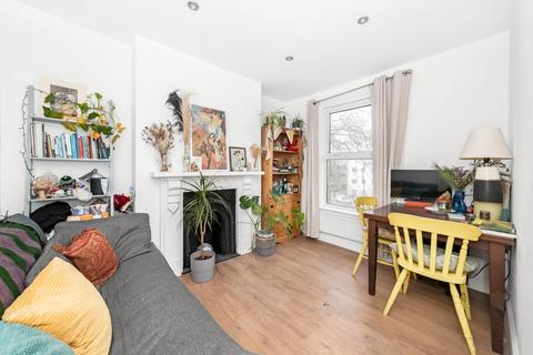 2 bedroom apartment for sale, Nunhead Green, Nunhead, London, SE15