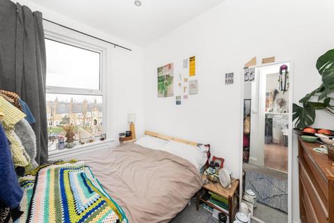 2 bedroom apartment for sale, Nunhead Green, Nunhead, London, SE15