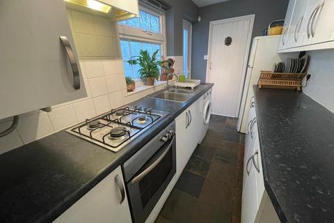 13 Constitution Hill, Gravesend, DA12 1JT
