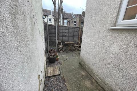 13 Constitution Hill, Gravesend, DA12 1JT