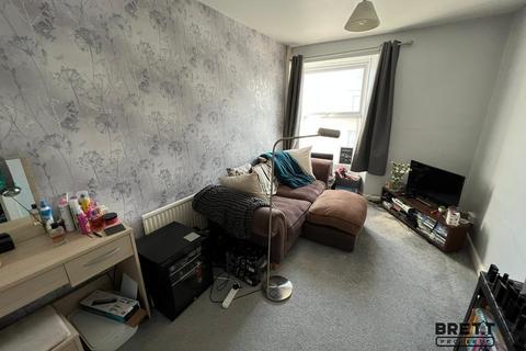 1 bedroom flat for sale, Flat 3, 19 London Road, Pembroke Dock SA72 6DS