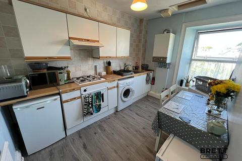 undefined, Flat 3, 19 London Road, Pembroke Dock SA72 6DS