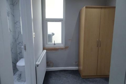 1 bedroom in a house share to rent, Norwood Road, 36, Room 3