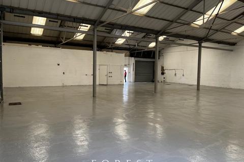 Industrial unit to rent, Unit 2A, 6 Greycaine Road, Watford, WD24 7GP