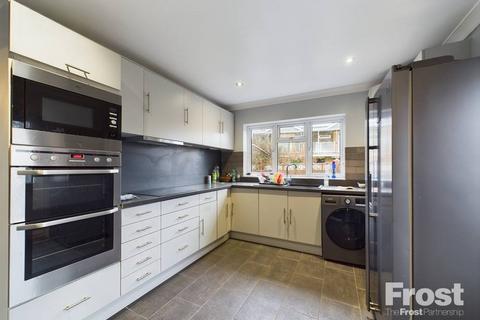 74 Hithermoor Road, Staines, TW19 6AT